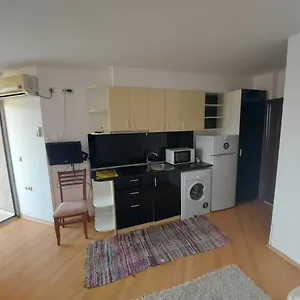 & Perla Apartment