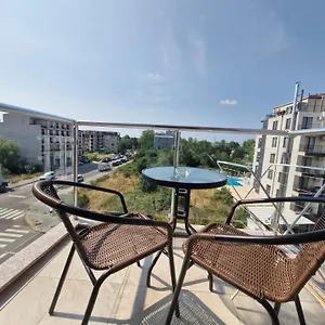 Sun Travel Sunny Apartment